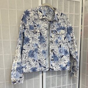 Pendleton Vintage White Denim Jacket with Blue Floral Print Size M